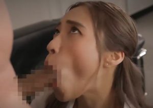 人妻OLがクレーマーチンポを無理やり咥えさせられ口内射精ｗ